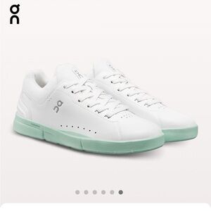 NWT and original box On The Roger Advantage Shoes